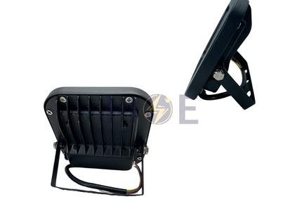 SEG SMD LED Floodlight 20W WarmWhite 1800Lm IP66 | برجكتور ليد مطري ورم وايت