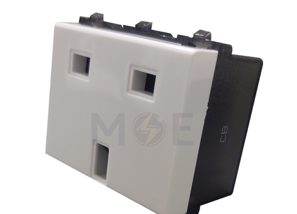 Futina English Standard Socket Sicury Outlet white 2P+E 13A | T461-BS1363 | بريز انكليزي امان ابيض