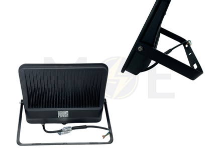Megaman SMD LED Floodlight 100W WarmWhite 9000Lm IP65 | ZDL3010 | برجكتور ليد انارة اسود ورم وايت