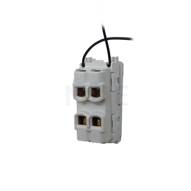 Sanshe Sharm 1Way Switch Flat White 2P 0-1 | SH-1331 مفتاح مفرد مسح خطين ابيض