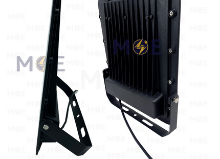 Cuperlight SMD LED Floodlight 200W Daylight 6500K IP66 | CU-200W Lens | برجكتور ليد انارة مطري اسود دايلايت