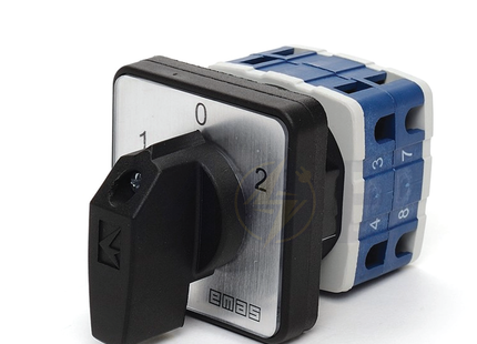 Merz Change Over Switch 1-0-2 2P 20A 48X48 | MZ 12121 | مفتاح سلفرتور