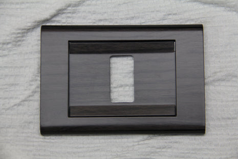 Abbas Margo Cover Plate Wooden Balck*Wooden Black 1module | 2900-27-MRG-ADP | بلاك مفرد مارجو اسود خشبي على اسود خشبي مع ادبتر
