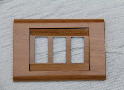 Abbas Margo Cover Plate Wooden Cherry*Wooden Cherry 3module | 2900-02-MRG-ADP | بلاك مثلث مارجو خشبي كرزي على خشبي كرزي مع ادبتر