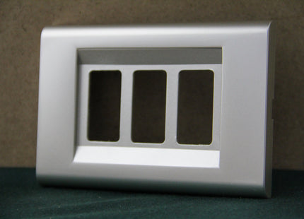Abbas Nova Cover Plate Stainless 3module | 2201-06-NOV | بلاك مثلث ستانلس