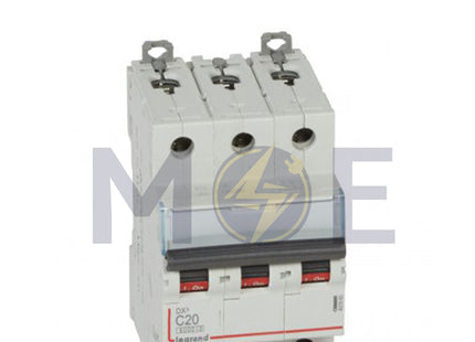 Legrand MCB 3P C 20A 6kA | 11604836 | دجنتور كهرباء ثلاثة فاز