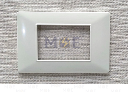 NewVS/ Plana Plastic Cover Plate White 3module | White-16 | بلاك بلاستيك ابيض