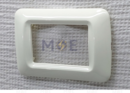 Venus Gewiss Plastic Cover Plate White 3module | PGV001 GVS-22503-WH //CP GWS | بلاك بلاستيك ابيض