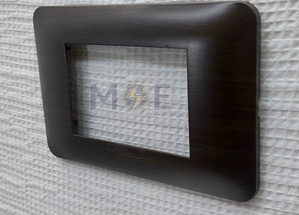 NewVS/ Legrand Plastic Cover Plate Grain 3module | PGB110-A005 | بلاك بلاستيك قمحي
